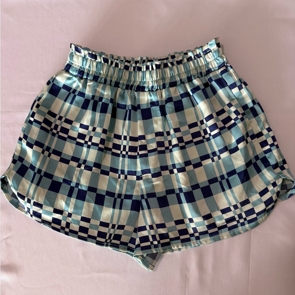 Forever 21 Blue and Cream Plaid Elastic-Waist woven Shorts